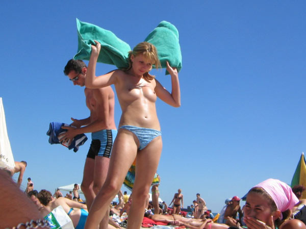 Лето, пляж, девушки. Часть - 8 Фото №29